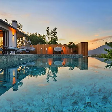 Luxury With View In Uzumlu Kalkan Vilă *